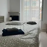 Two Bedroom Apartment Near Old Town