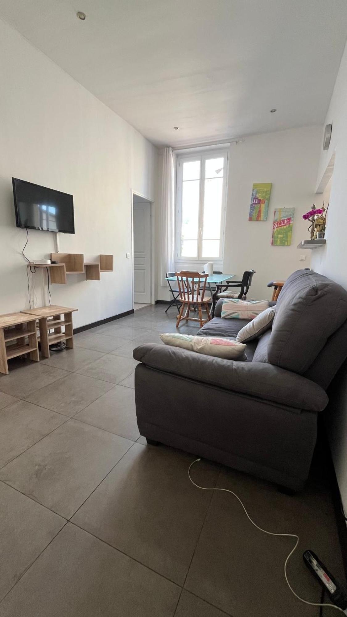 Apartment Two Bedroom Near Old Town Nice