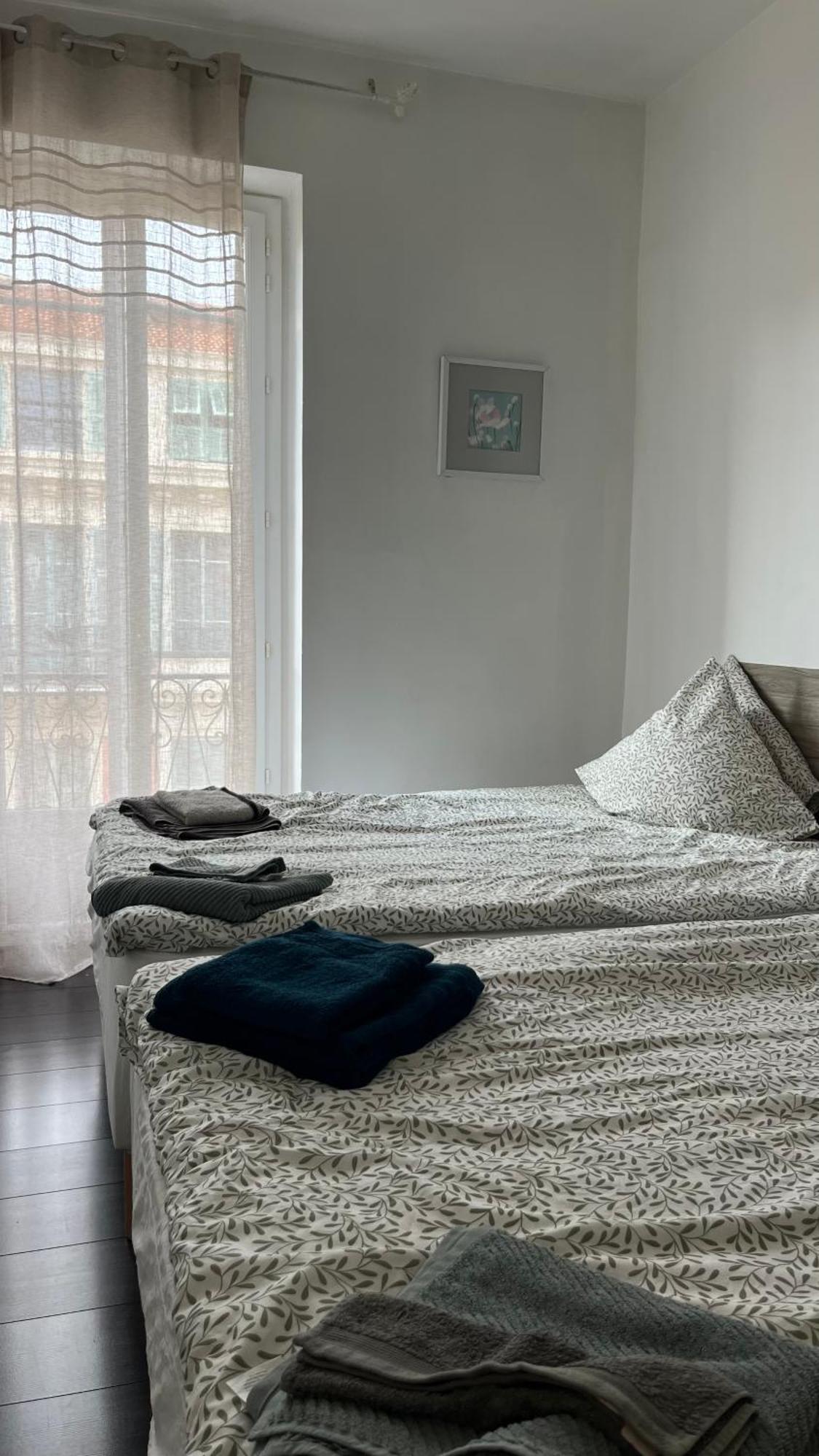 Two Bedroom Near Old Town Apartment *